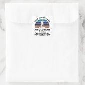 Oud Man met Paddleboarding board Vierkante Sticker (Tas)