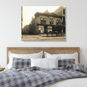 Oud Milwaukee 1912 Diller's apotheek McGreal Bldg Canvas Afdruk (Insitu (Slaapkamer))