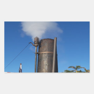 oud stoomfluitje met een witte pluim stoom rechthoekige sticker