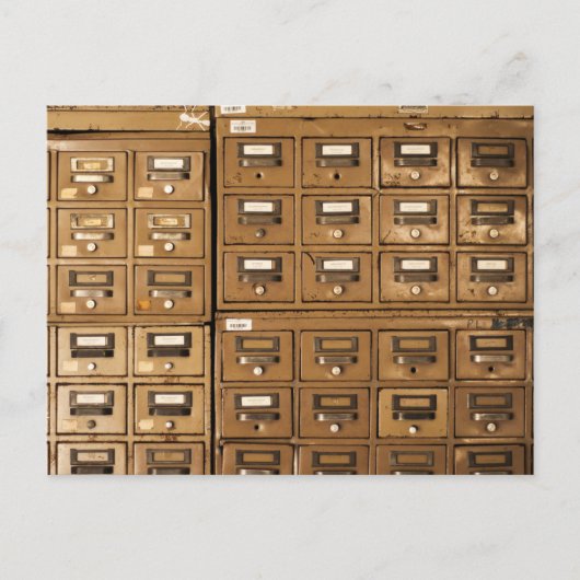 Oude afgedankte filtreerkasten briefkaart (Voorkant)