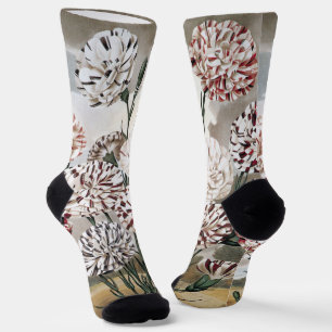 Oude bonte anjerbloemen met grijze lucht sokken