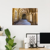 Oude Cathedraal Cloister Hallway Poster (Thuiskantoor)