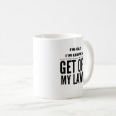 Oude chagrijnige ga van mijn gazon mok af (Voorkant rechts)