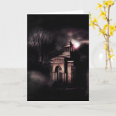 Oude crypt in het donkere bos kaart (Gele Bloem)