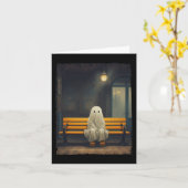 Oude Cute Geest Wachtend Op Stoel Hallow Kaart (Gele Bloem)