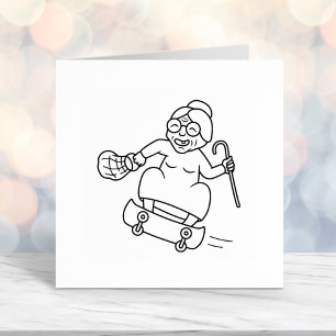Oude dame met een Cane op een skateboard Zelfinktende Stempel