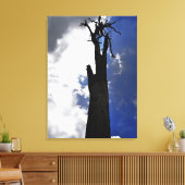Oude dode boom tegen duistere wolken canvas afdruk (Insitu (Woonkamer))