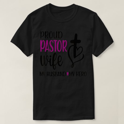 Oude dominee vrouw van een pastor-echtgenoot-kerk t-shirt (Design voorkant)