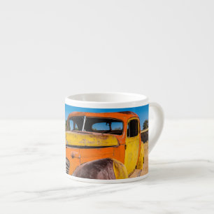 Oude en verlaten auto in Solitaire, Namibië Espresso Kop