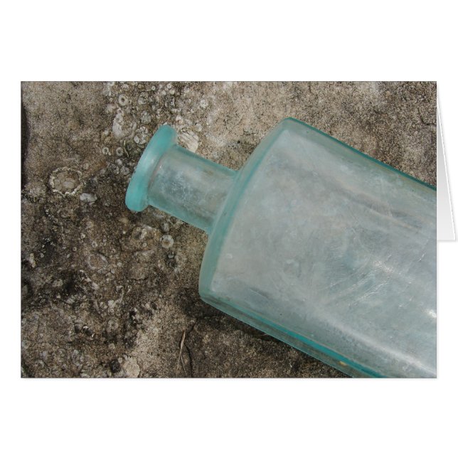 Oude fles op Fossil Rock (Voorkant Horizontaal)