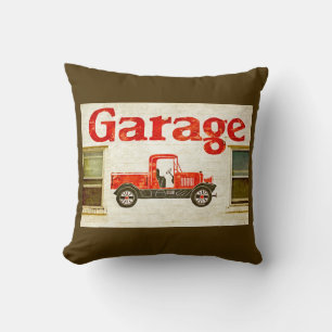 Oude Garage op Brown Kussen