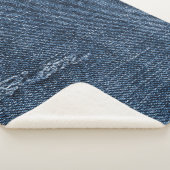 Oude gescheurde denim: jeans textuur. sherpa deken (3/4)