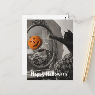 Oude Halloweenkat slaat Jackolantern-hoofd eraf Briefkaart