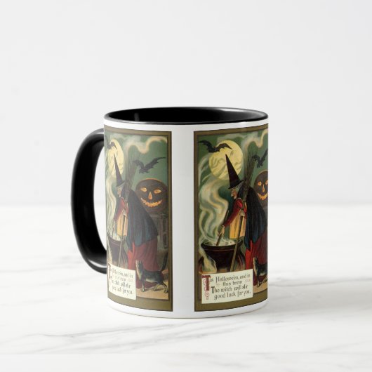 Oude heks van Halloween roert magische ketel Mok (Voorkant links)