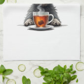 Oude hond die thee vasthoudt met bril Retro huisdi Theedoek (Gevouwen)