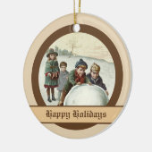 Oude kinderen die spelen in de winter keramisch ornament (Links)