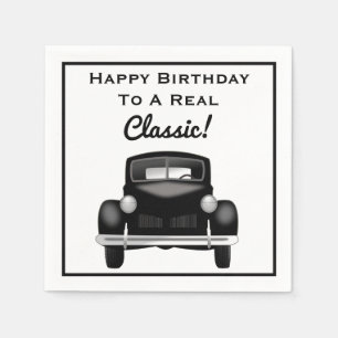 Oude klassieke auto over de heuvel Happy Birthday Servet