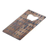 Oude kleine deur binnen grote versterkte houten de kredietkaart flessenopener (Voorkant Gekanteld)