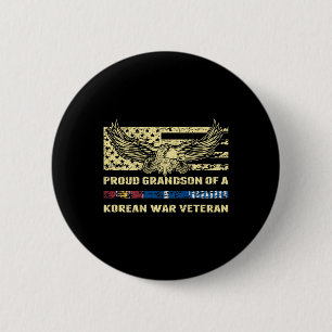 Oude kleinzoon van een militair veteraan uit de Ko Ronde Button 5,7 Cm