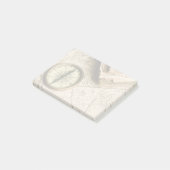 Oude kompas over oude kaart post-it® notes (Schuin)