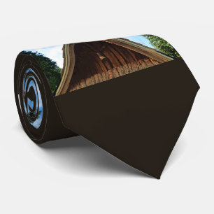 Oude Landenkerk, Kruis en Bell Stropdas