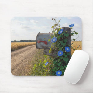 Oude landpostbus met ochtendglorie muismat