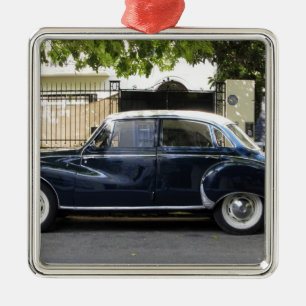 Oude maar zeer goed onderhouden Audi auto. Metalen Ornament
