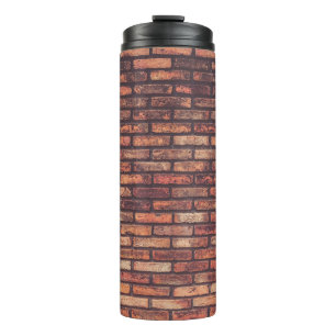 oude metselmuurachtergrond, hipste thermosbeker