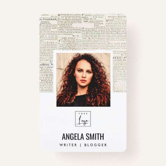 OUDE NEWSPAPIERTEXTURE WERKGELEGENHEID FOTO BARCOD BADGE (Voorkant)