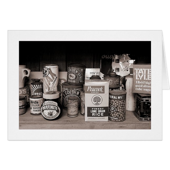 Oude pakketten, dozen en blikken. (Voorkant Horizontaal)