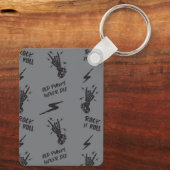 Oude punks sterven nooit skeleton rock op gothic sleutelhanger (Achterkant)