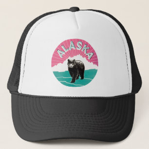 Oude Reisposter, Alaska Zwarte Beer in Sneeuw Trucker Pet