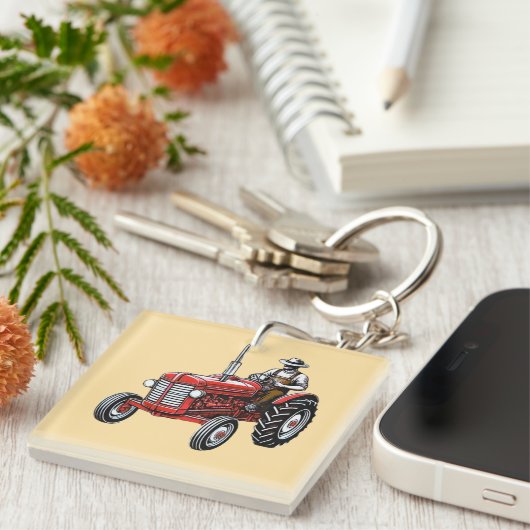 Oude rode tractor sleutelhanger (Voorkant Rechts)