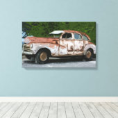 Oude Rusty Broken Down Car Canvas Afdruk (Insitu (Houten vloer))
