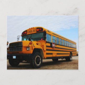 Oude schoolbus briefkaart