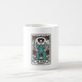 Oude skeletverpleegster tarotkaart shirt ontwerp_1 koffiemok (Center)