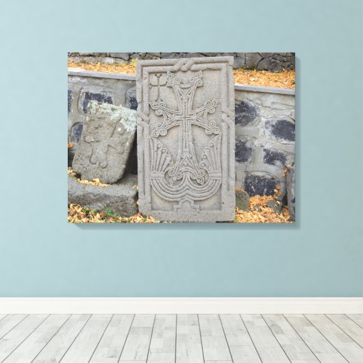 Oude steenkruisen (khachkars) in Armenië Canvas Afdruk (Insitu (Houten vloer))