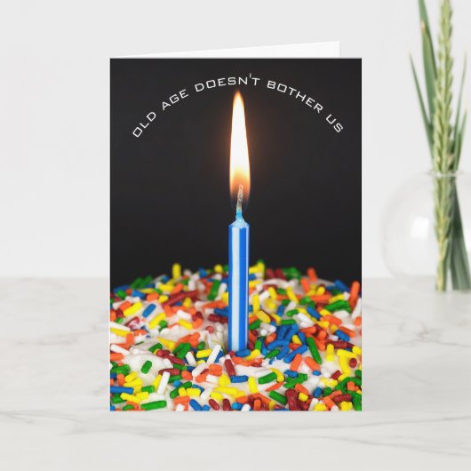 oude verjaardagstaart met kaars kaart (Voorkant)