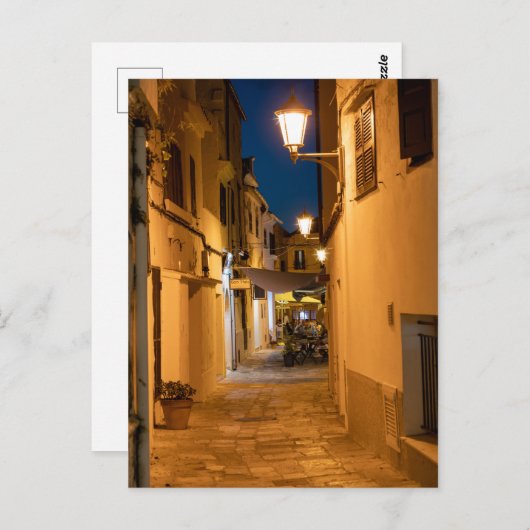 Oude verlichte smalle straat in Mahon - Menorca Briefkaart (Voorkant / Achterkant)