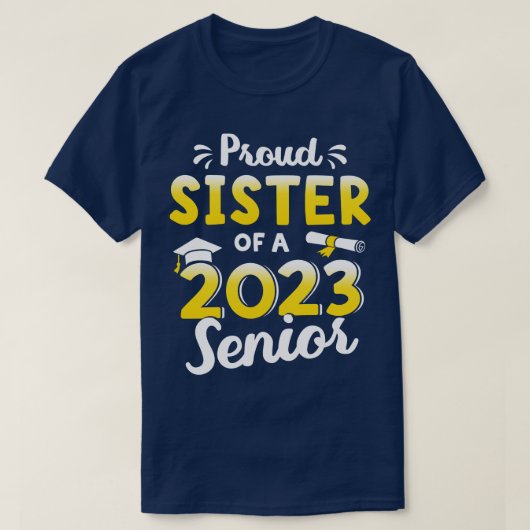 Oude zuster van een afstuderen van 2023 senior t-shirt (Design voorkant)