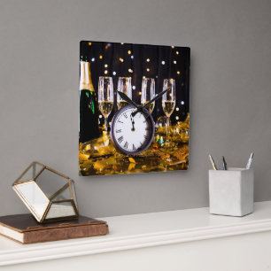 Oudejaarsavond viering SlipperyJoe's champagne Vierkante Klok