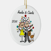 Oudere paren met aangepaste feestdag van Dog Keramisch Ornament (Rechts)