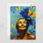 Oudere vrouw met Briefkaart Butterflies (Voorkant / Achterkant)