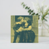 Ouderwetse liefde en romantiek, kinderen kussen ui kaart (Staand voorkant)