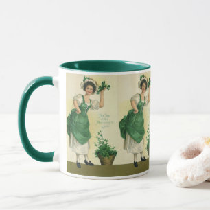 Ouderwetse St. Patrick's Day Ierse Meisje met Klav Mok