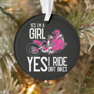 Oui je suis une fille oui je conduis un vélo tout