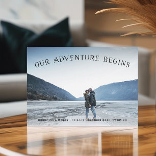 Our Adventure Begins   De foto bewaart de Datum Save The Date