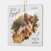 Our First Christmas Engaged Photo Christmas Keramisch Ornament (Links)
