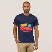 Out of Control – Bold Typography Statement Design T-shirt (Voorkant volledig)