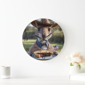 Outback Delight: A Kangaroo Eats Aussie Meat Pie Grote Klok (Huis)